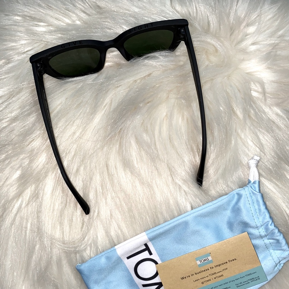 Tom sun glasses